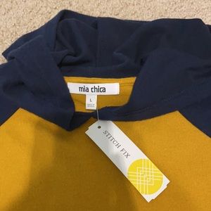 Oversized sweater with hodd